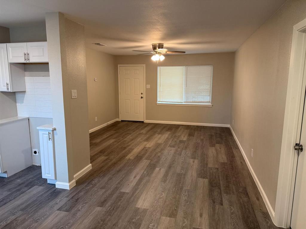 925 Bluewood Drive Property Photo 26