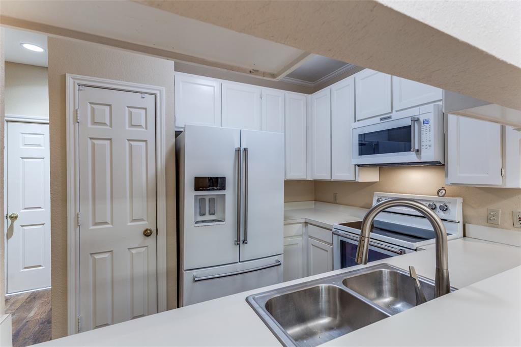 1218 Wooded Trail Property Photo 9