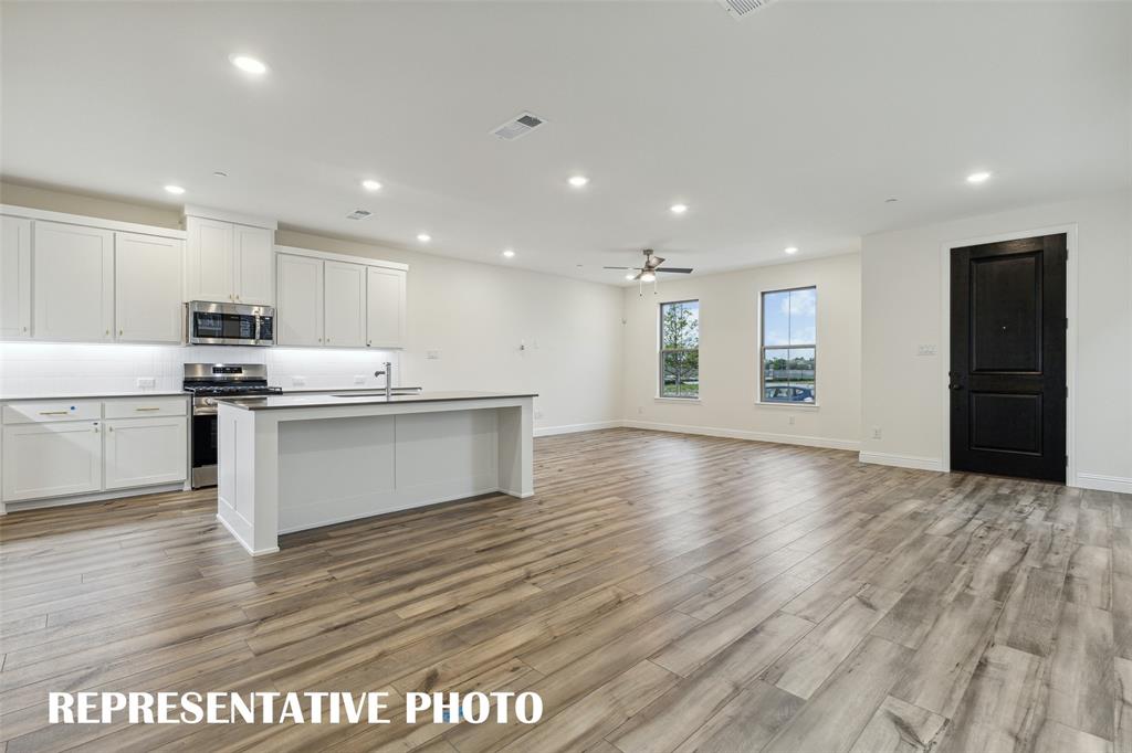 4816 Lunker Street Property Photo 4