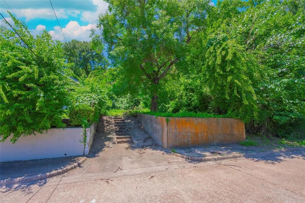 2000 Canyon Street Property Photo 4