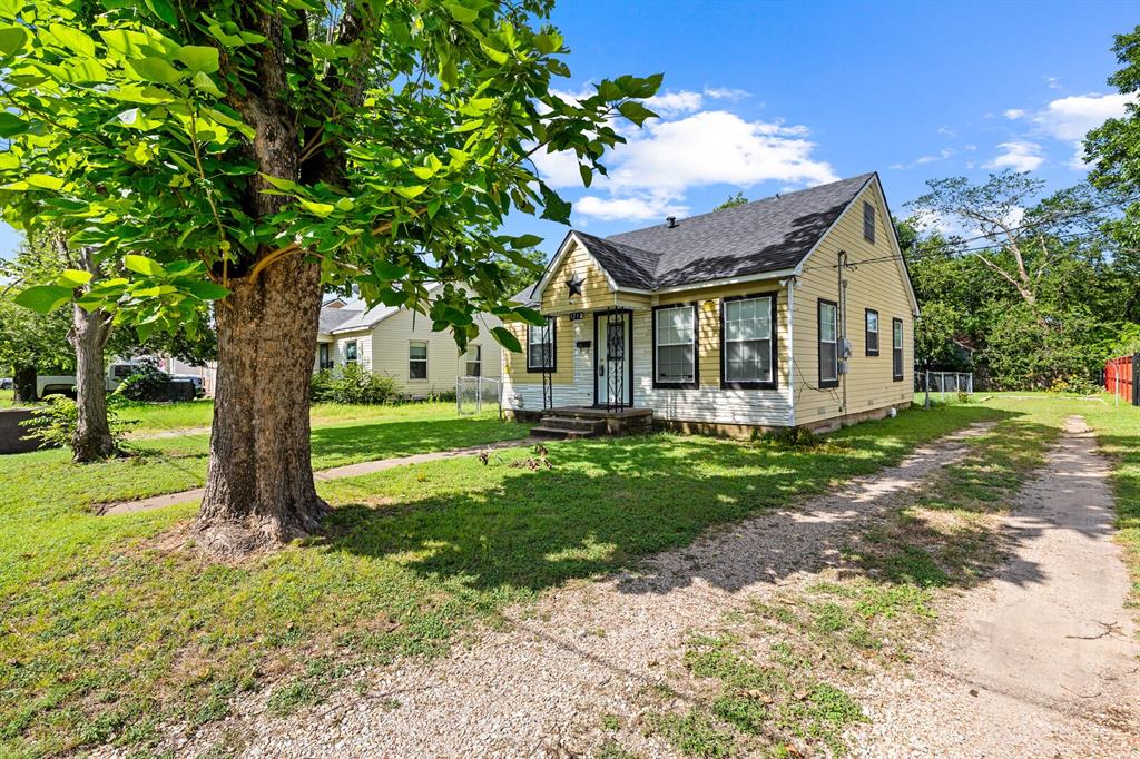 1212 Lewis Street Property Photo 2