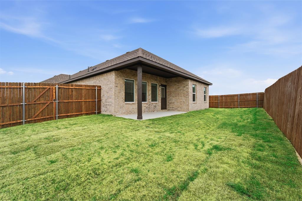 232 Triple Crown Road Property Photo 4