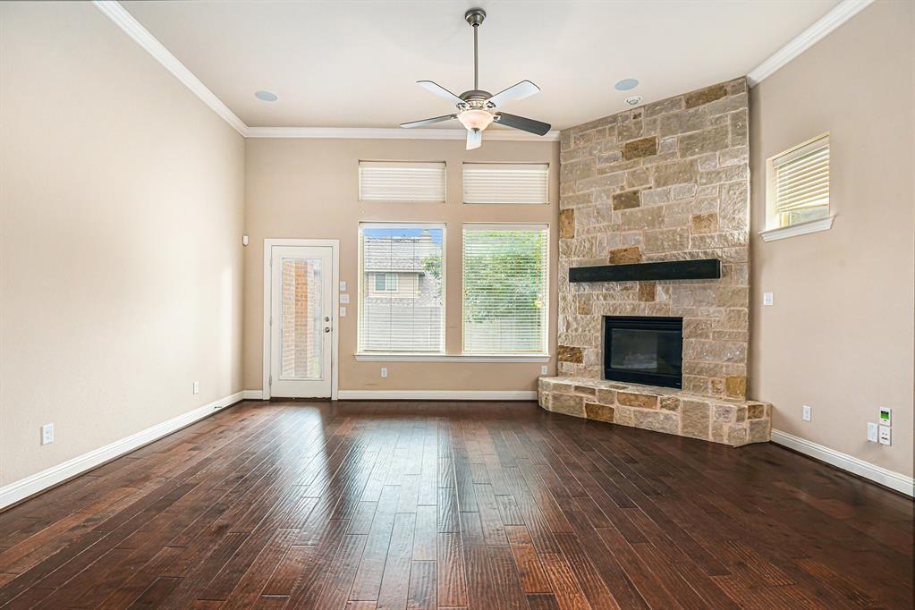 204 Lilypad Bend Property Photo 9