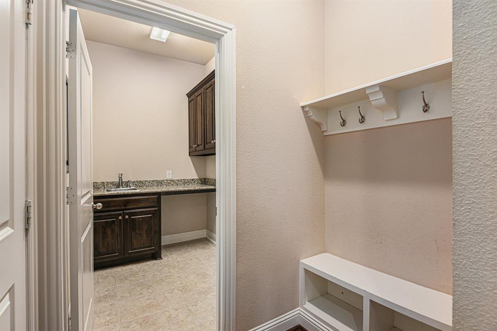 204 Lilypad Bend Property Photo 15