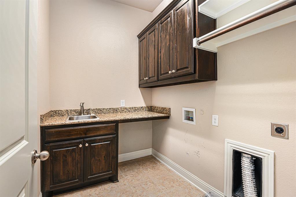204 Lilypad Bend Property Photo 16