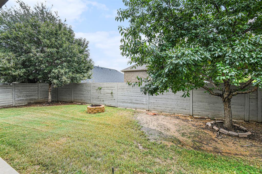 204 Lilypad Bend Property Photo 27