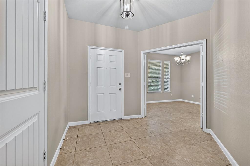 405 Roger Graves Circle Property Photo 6