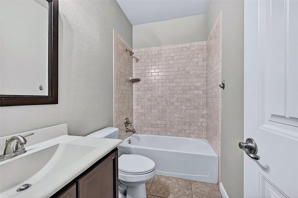 405 Roger Graves Circle Property Photo 8