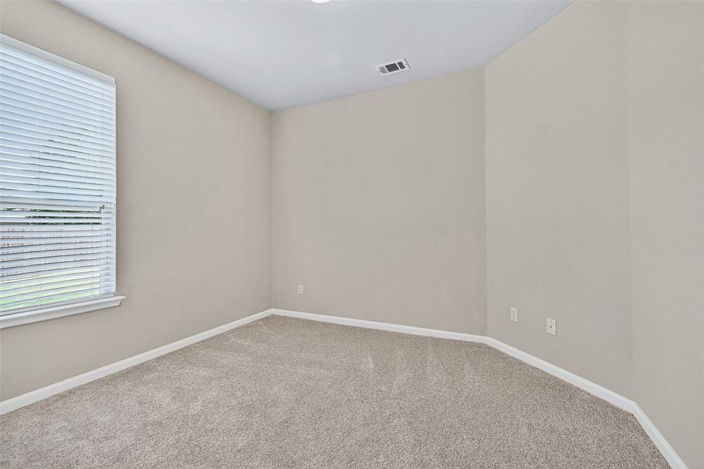 405 Roger Graves Circle Property Photo 9
