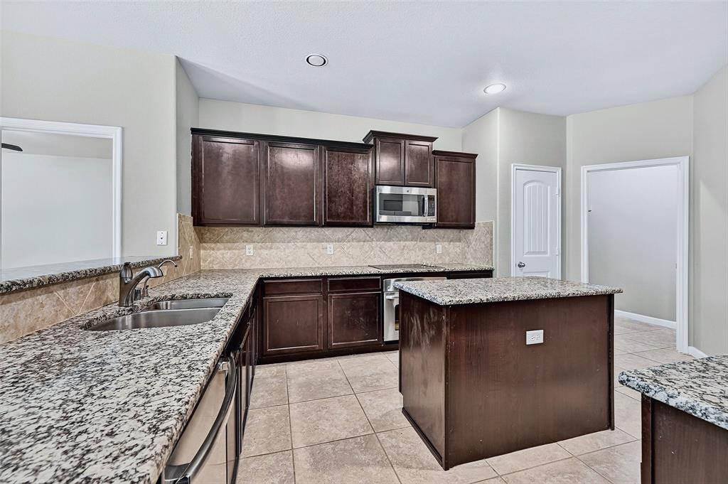 405 Roger Graves Circle Property Photo 13