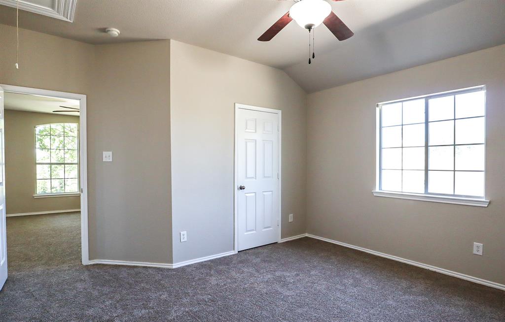 2000 New Braunfels Property Photo 28