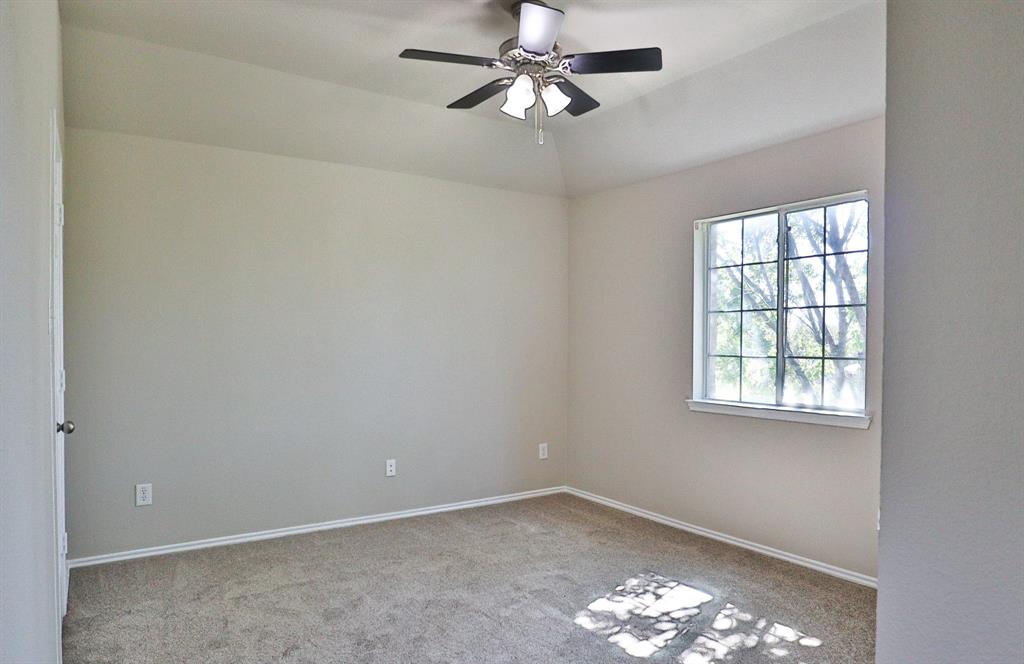 2000 New Braunfels Property Photo 32