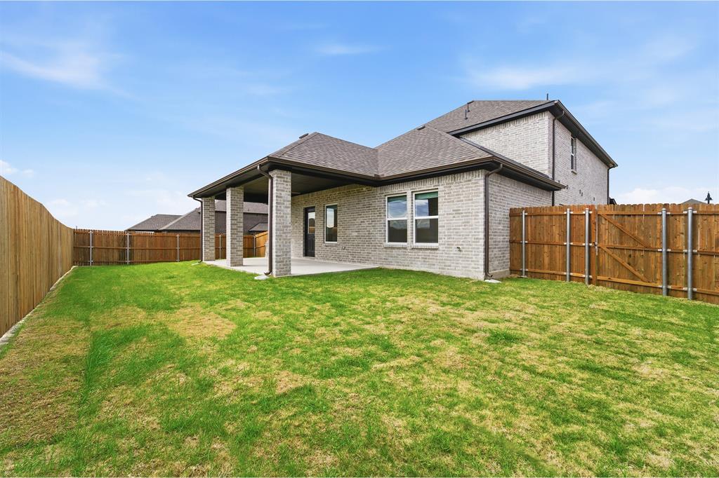 228 Charismatic Road Property Photo 4