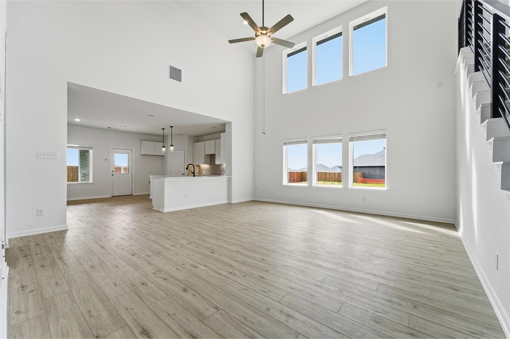 228 Charismatic Road Property Photo 6