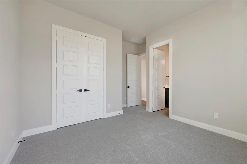 2108 Roaming Trail Property Photo 22