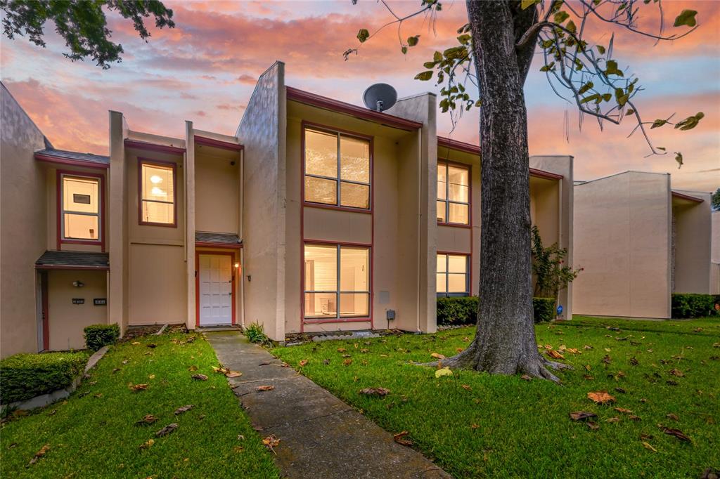 334 Valley Park Drive Property Photo 1