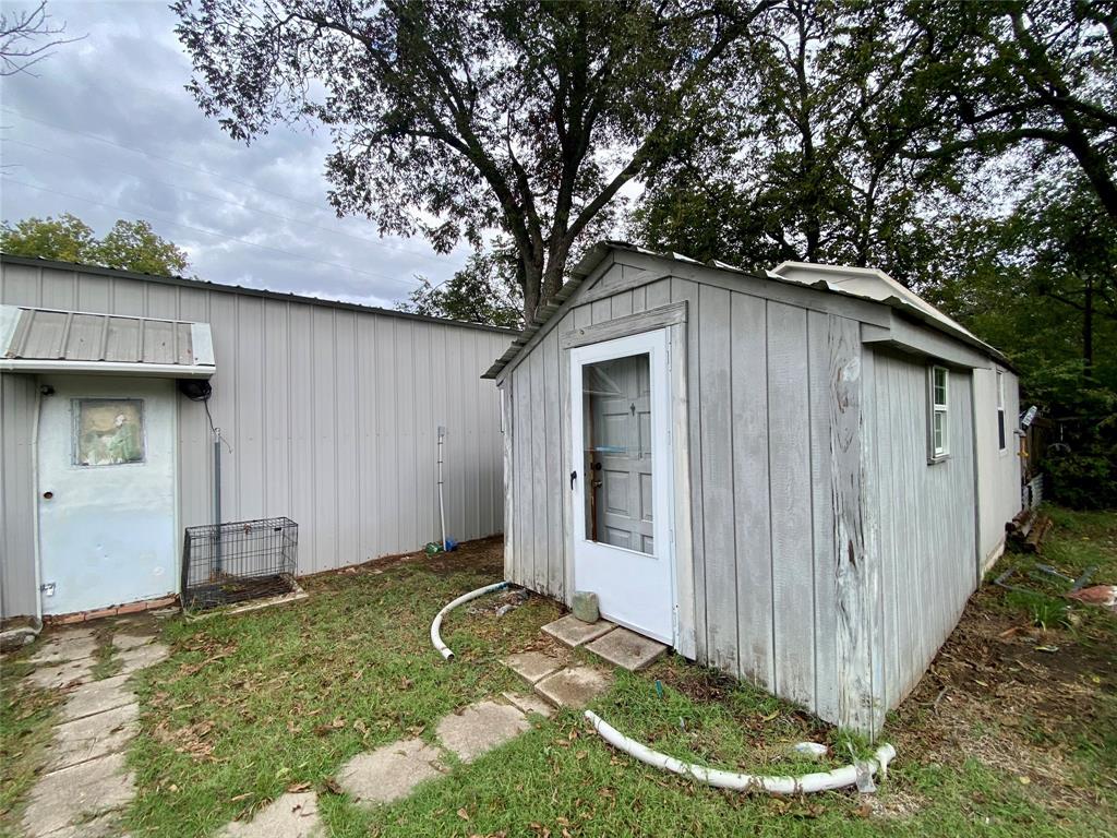 407 E Main Street Property Photo 14