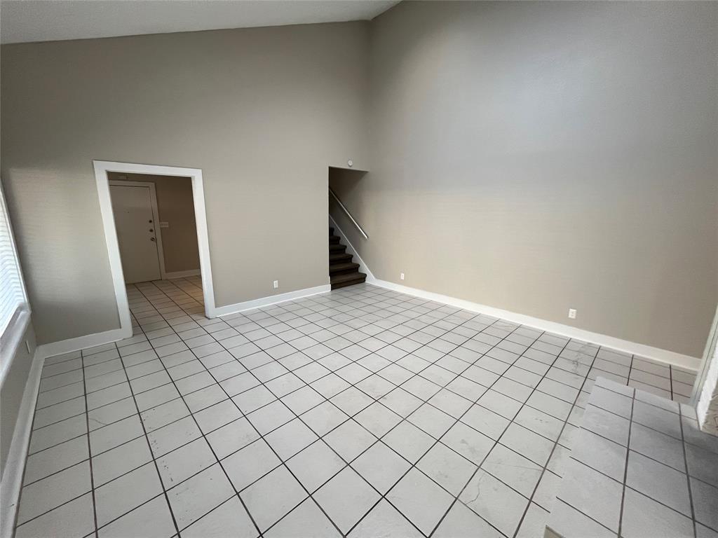 415 Towne House Lane Property Photo 4