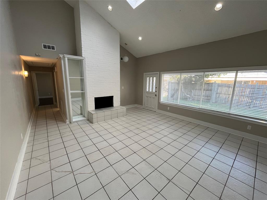 415 Towne House Lane Property Photo 5