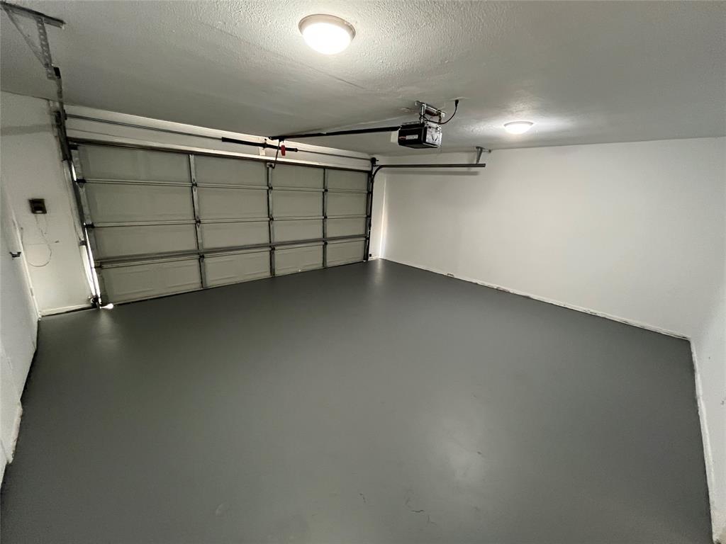 415 Towne House Lane Property Photo 13