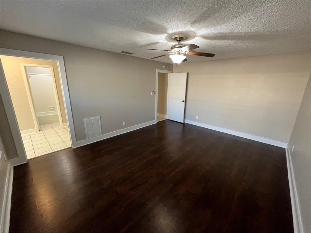 415 Towne House Lane Property Photo 16