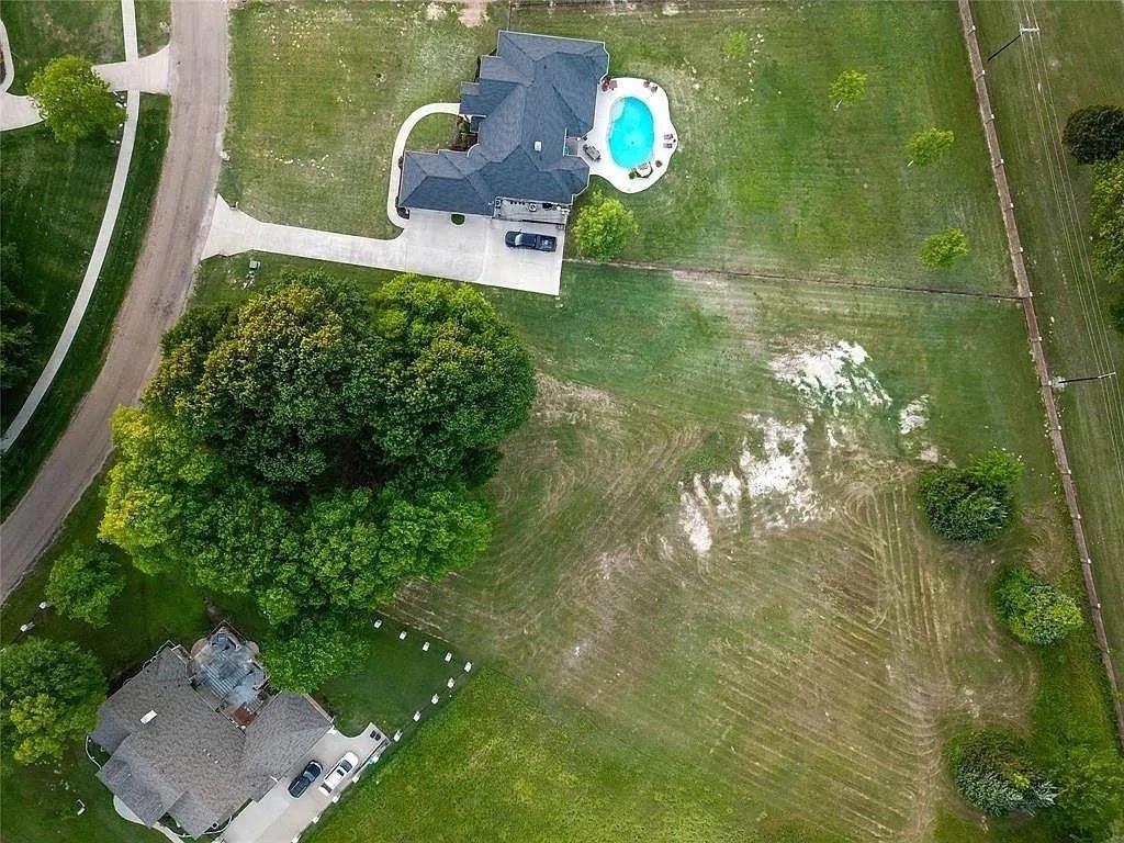 107 Cape Shore Drive Property Photo 2