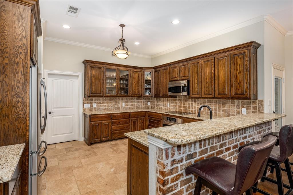 5033 Brook Lane Property Photo 4