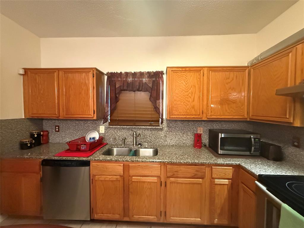 10216 Big Thicket Drive Property Photo 7
