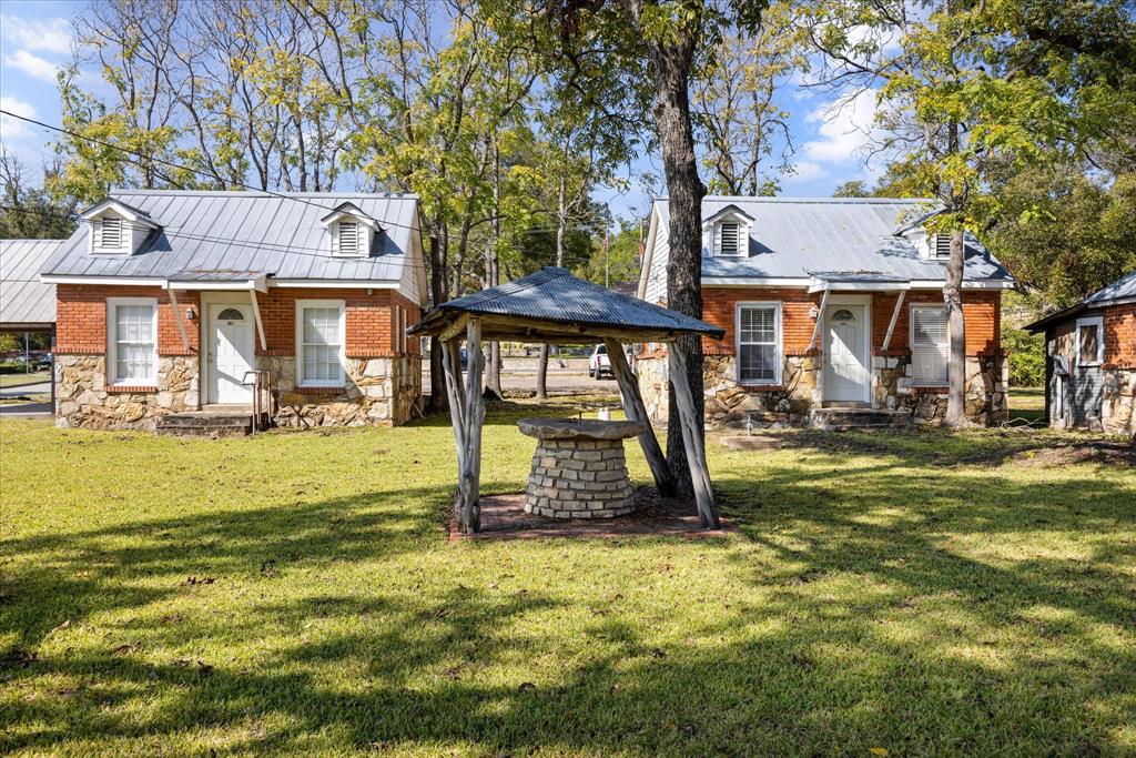 301 Ne Barnard Street Property Photo 4