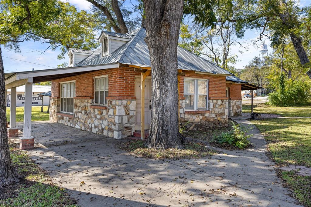 301 Ne Barnard Street Property Photo 5