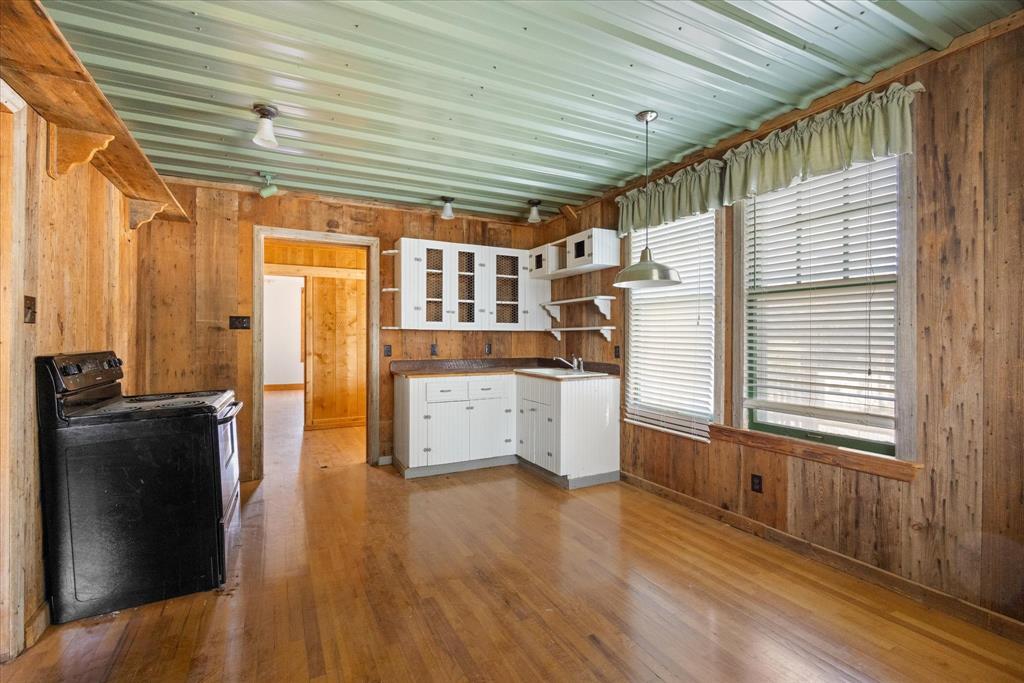 301 Ne Barnard Street Property Photo 10