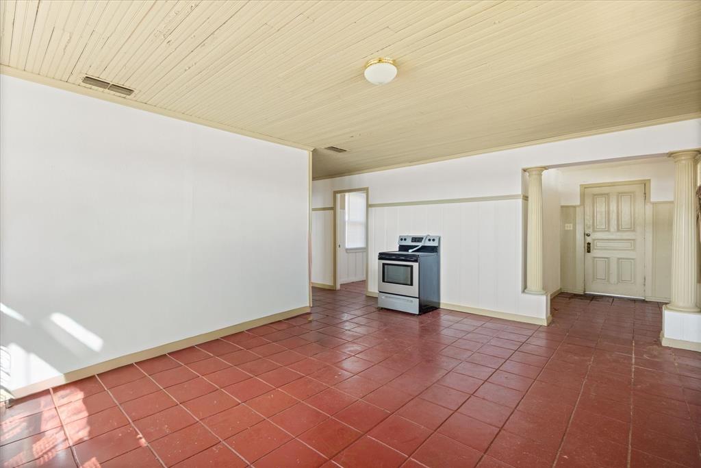 301 Ne Barnard Street Property Photo 13