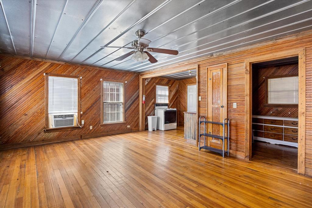 301 Ne Barnard Street Property Photo 15