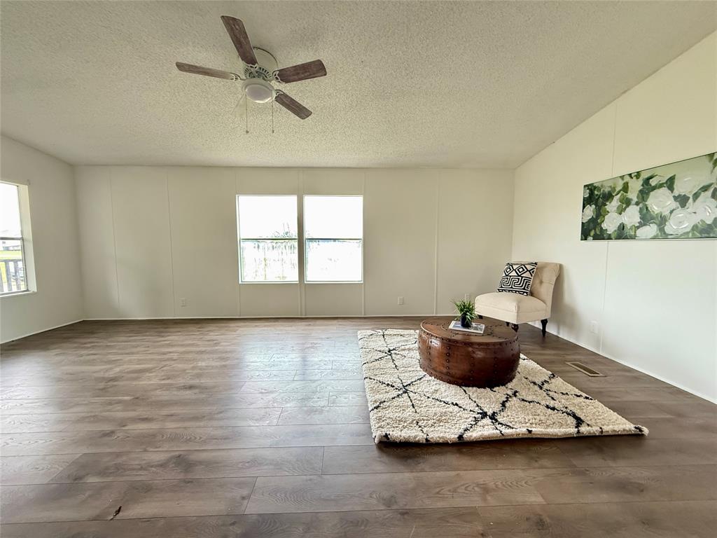 9123 Rodeo Drive Property Photo 4