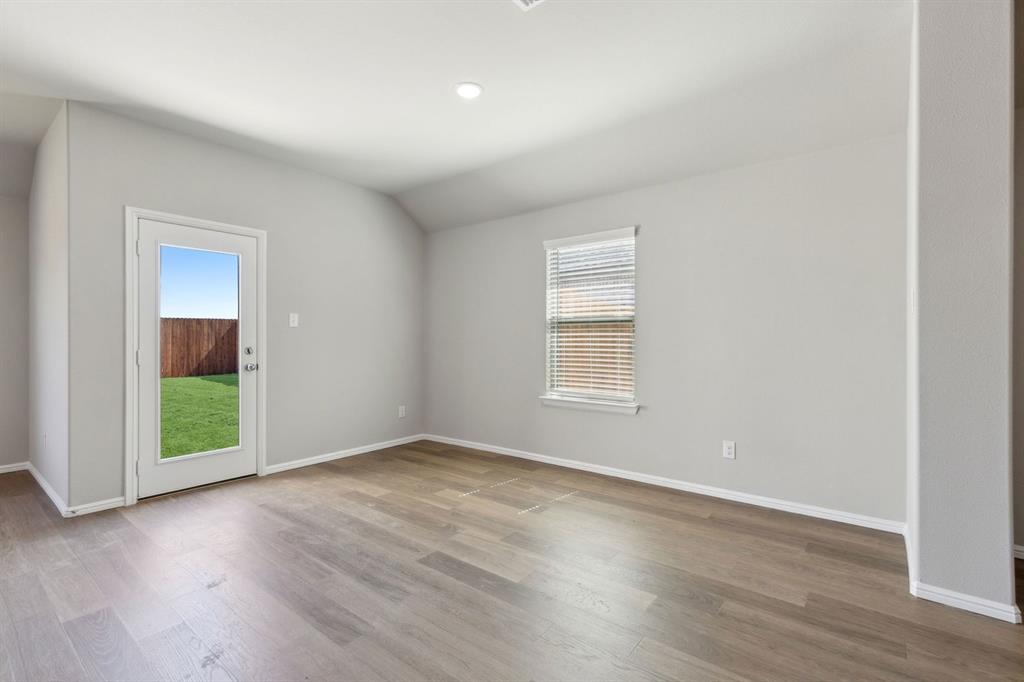 7620 Kingfisher Road Property Photo 12