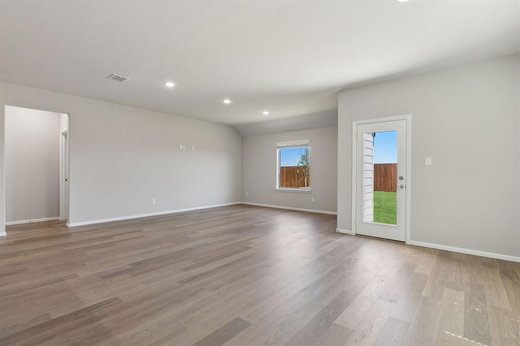 7620 Kingfisher Road Property Photo 15