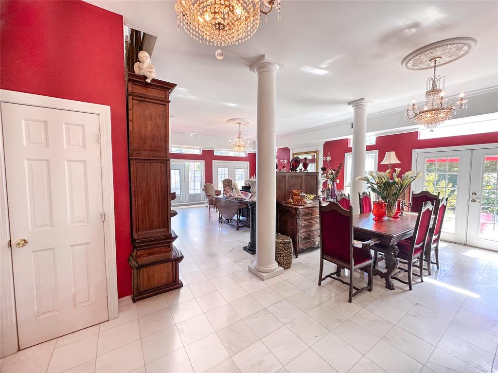 10637 Circle Point Property Photo 8