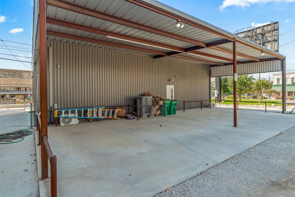 120 E Blackjack Street Property Photo 23