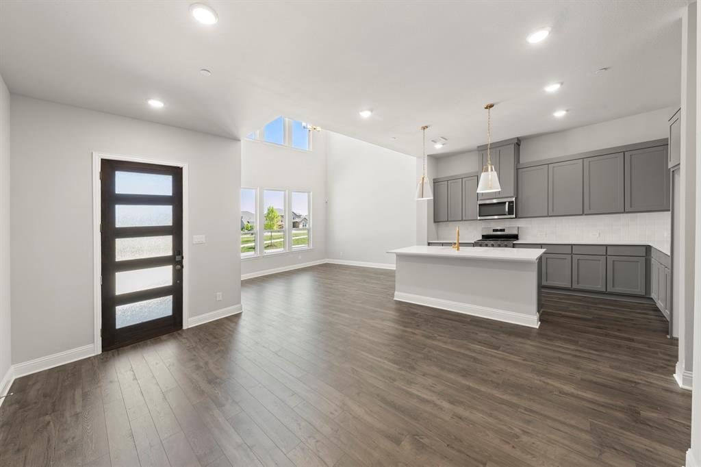 4425 Flowerpot Drive Property Photo 6