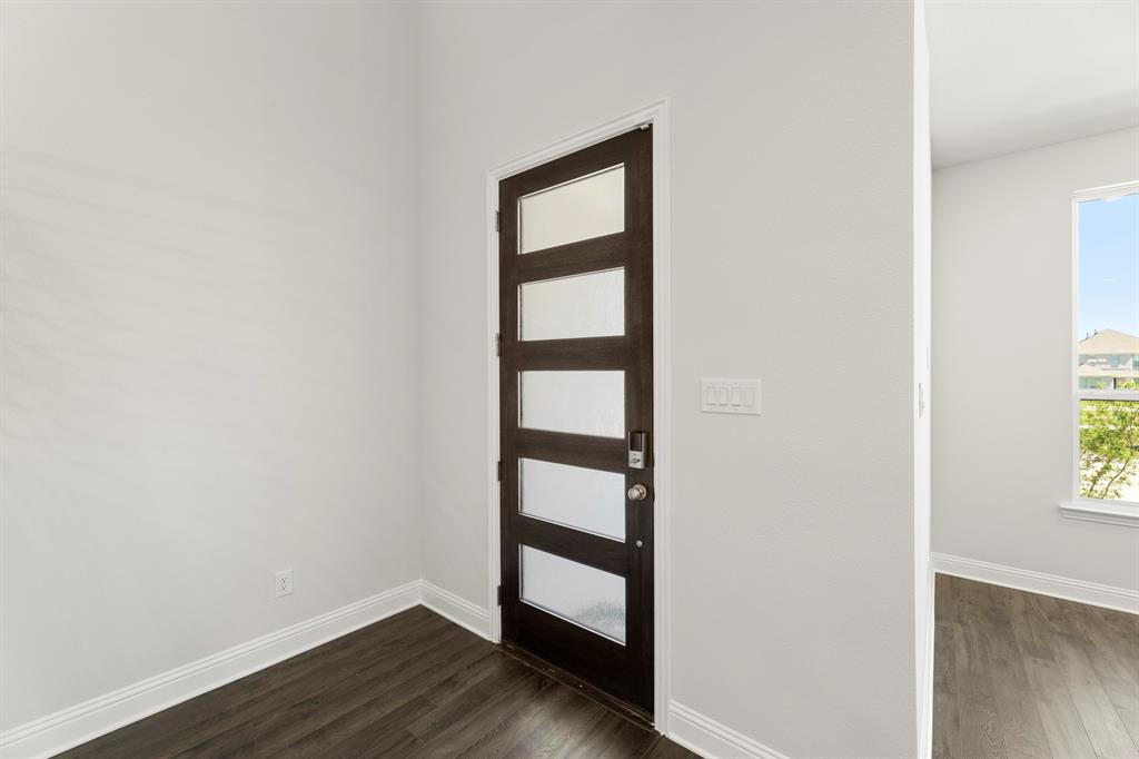 4433 Flowerpot Drive Property Photo 4