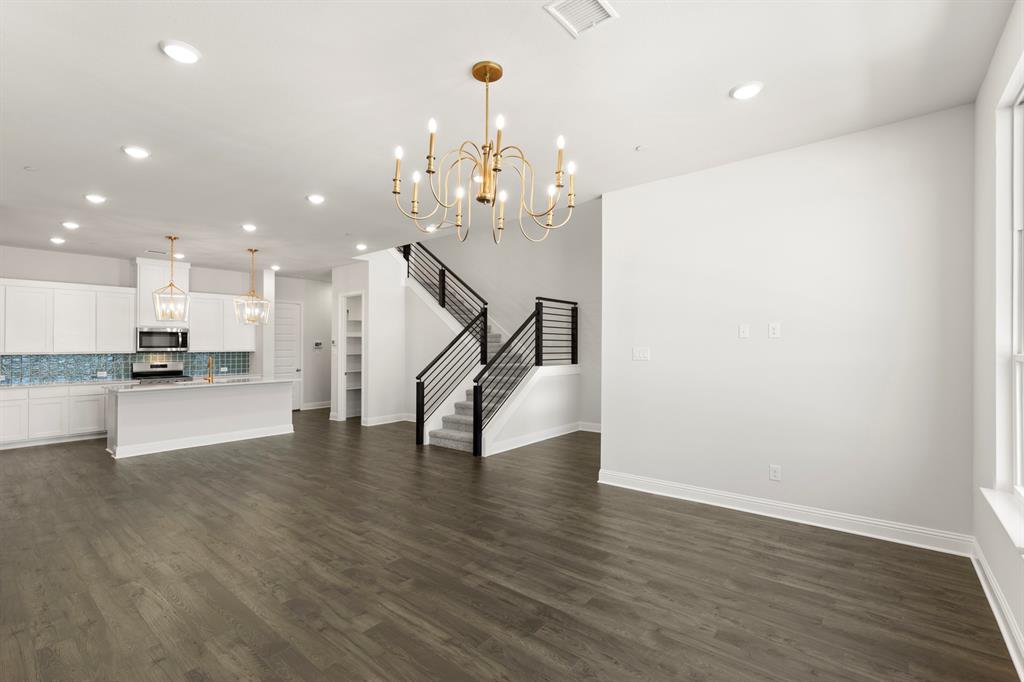 4433 Flowerpot Drive Property Photo 6