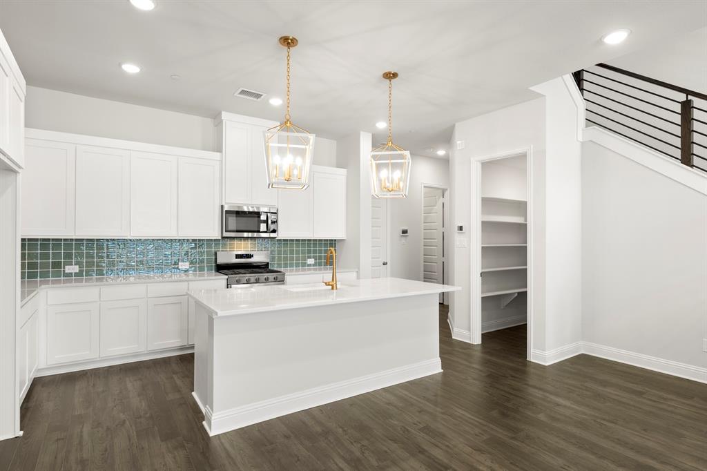 4433 Flowerpot Drive Property Photo 10