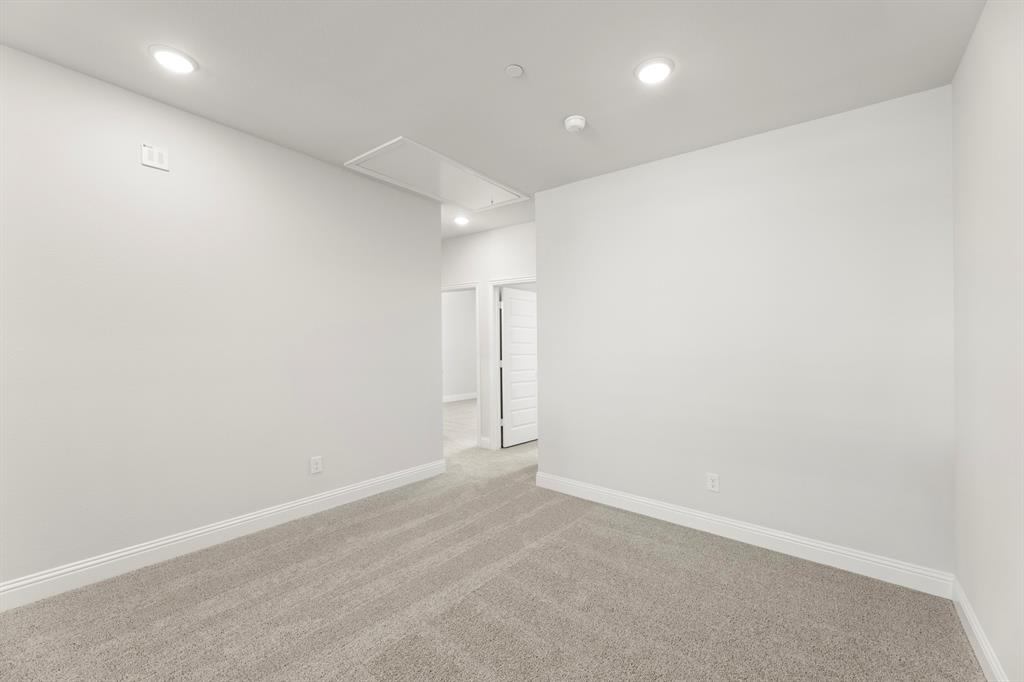 4433 Flowerpot Drive Property Photo 14