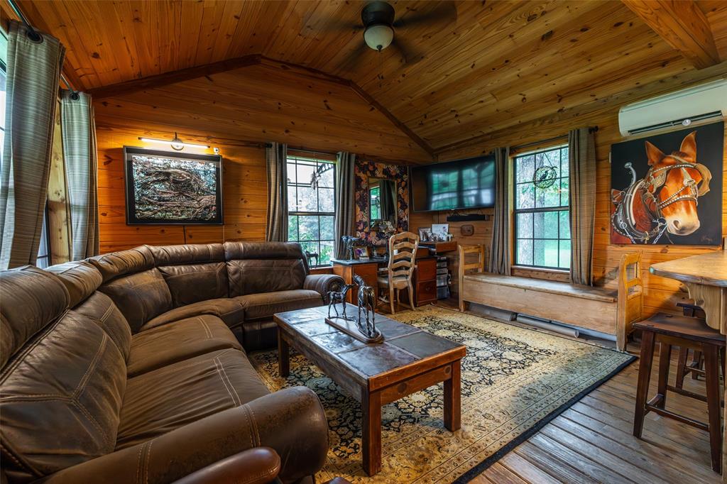 7111 Fm 2339 Property Photo 5