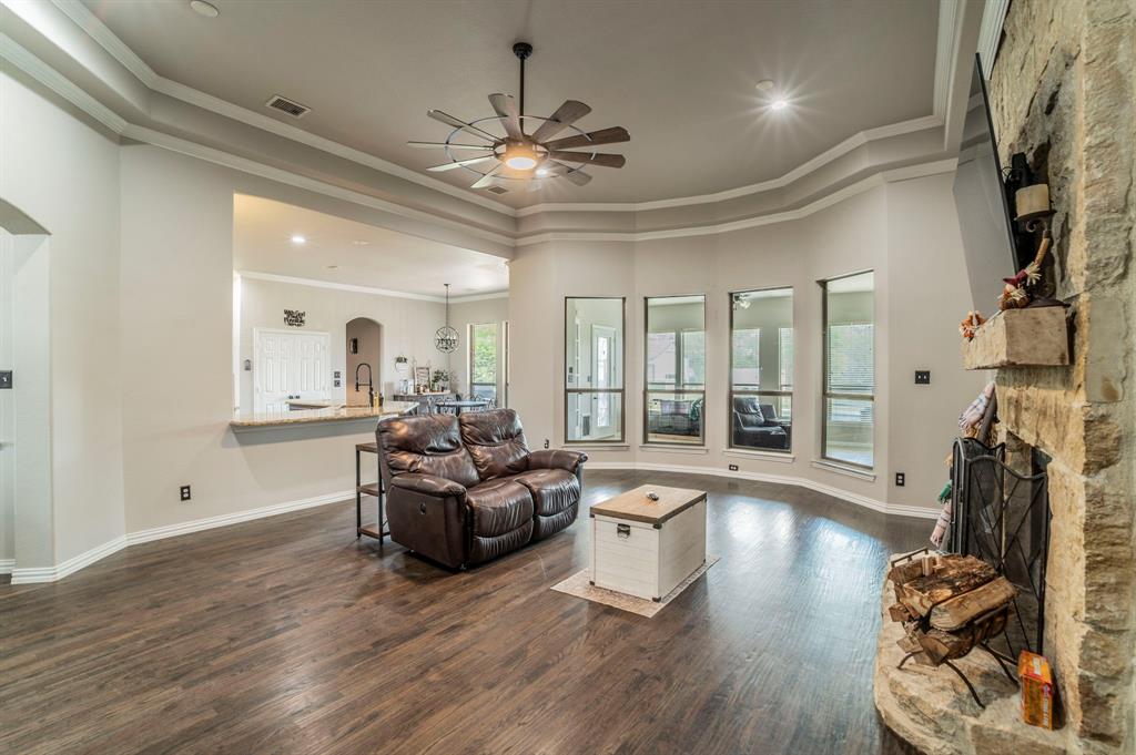 5229 Horseshoe Lane Property Photo 6