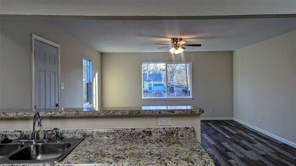 2826 Encino Drive Property Photo 3