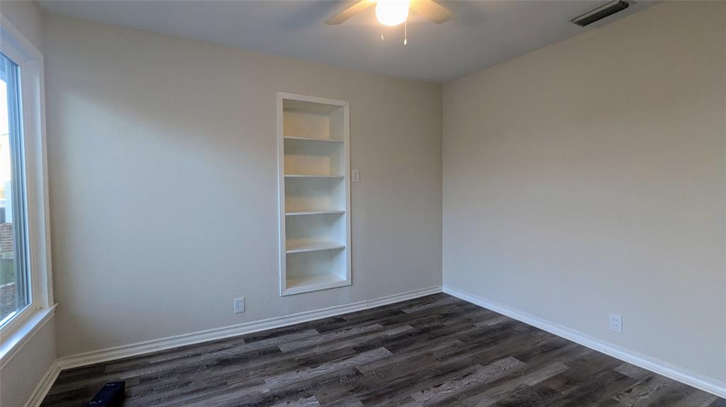 2826 Encino Drive Property Photo 6