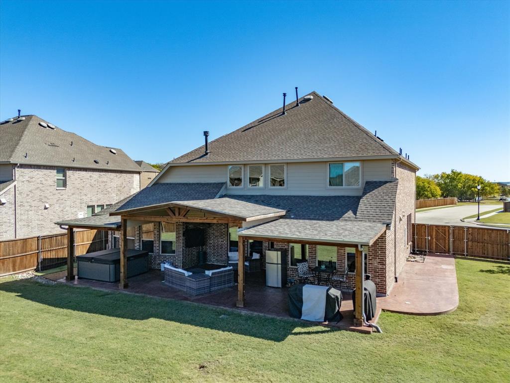 6524 Elderberry Way Property Photo 4