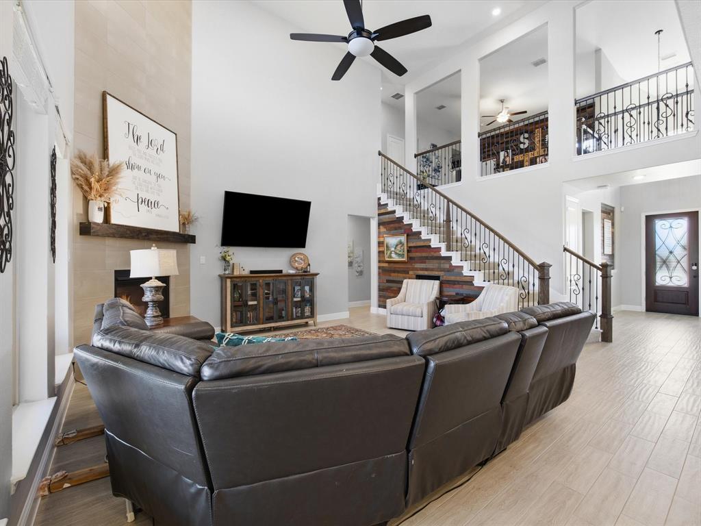 6524 Elderberry Way Property Photo 5