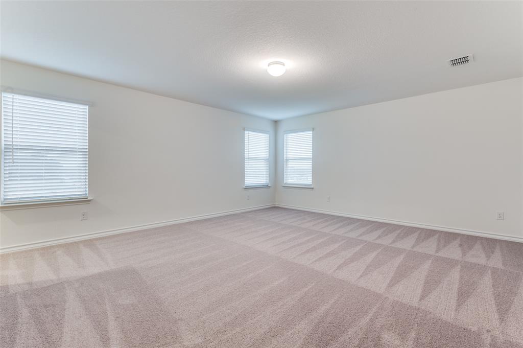 2704 Goldfinch Drive Property Photo 13